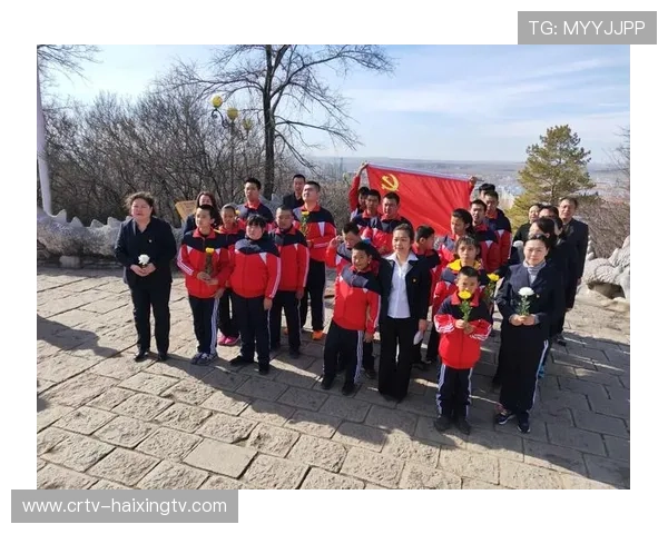 足球星动力全面解析助力球员成长与团队凝聚力提升路径研究